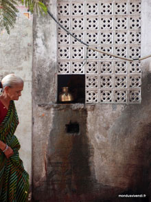 La femme au pot à eau - Jaipur - Inde